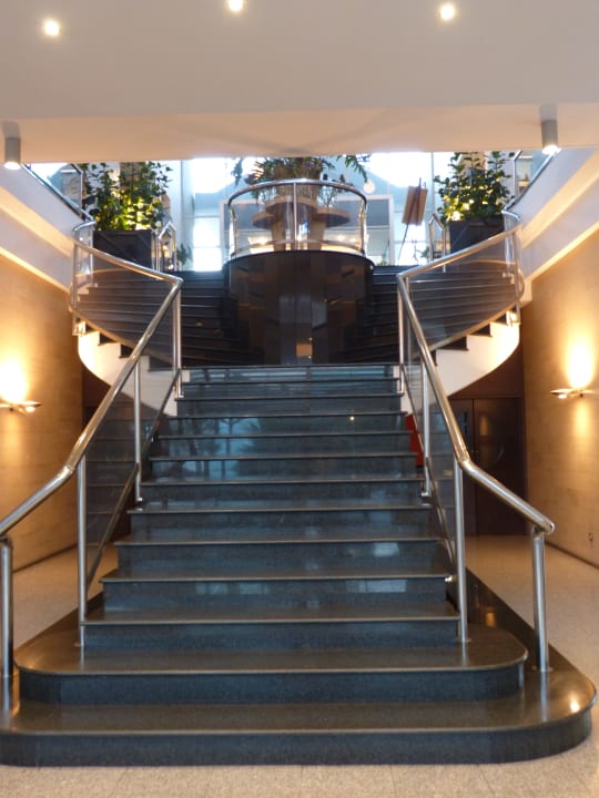 Lobby Mediterranean Beach Hotel