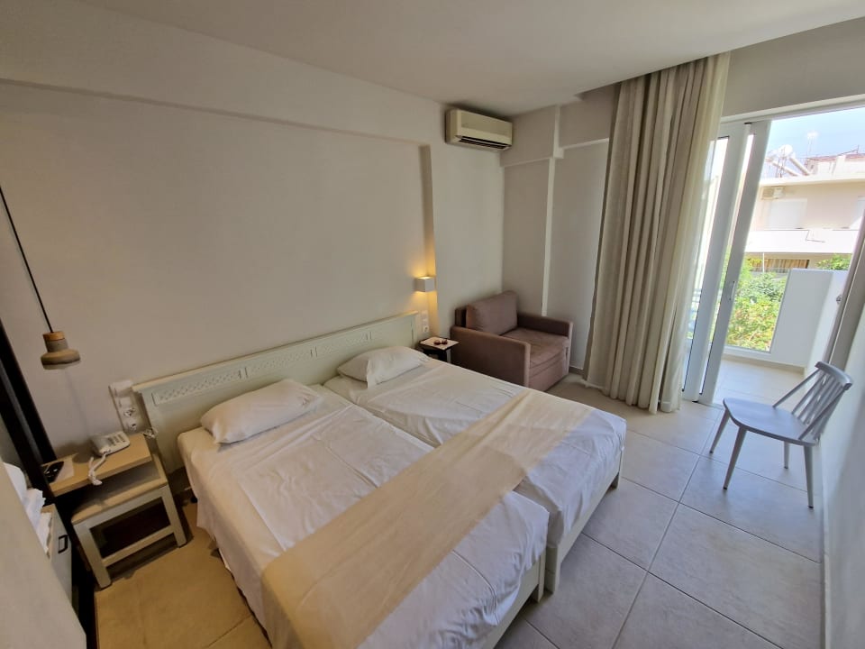 Zimmer Dimitrios Beach Hotel