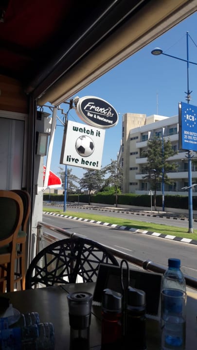 Außenansicht Mediterranean Beach Hotel