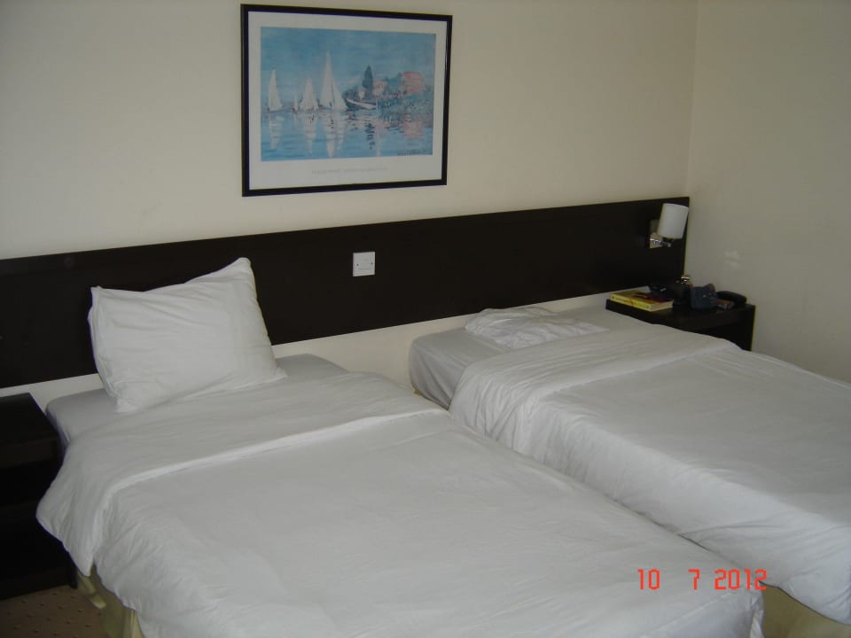 Genügt für zwei Personen Salamis Bay Conti Resort Hotel & Casino