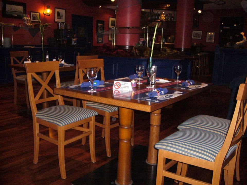 Restaurant "The Cruise Cafe" B&B HOTEL Mannheim-City