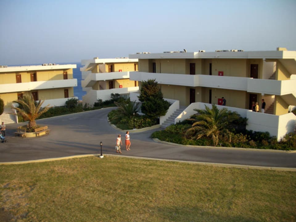 Ehemalige Gebäude vom KMP - Jetzt Horizon Royal Hotel Kalithea Horizon Royal