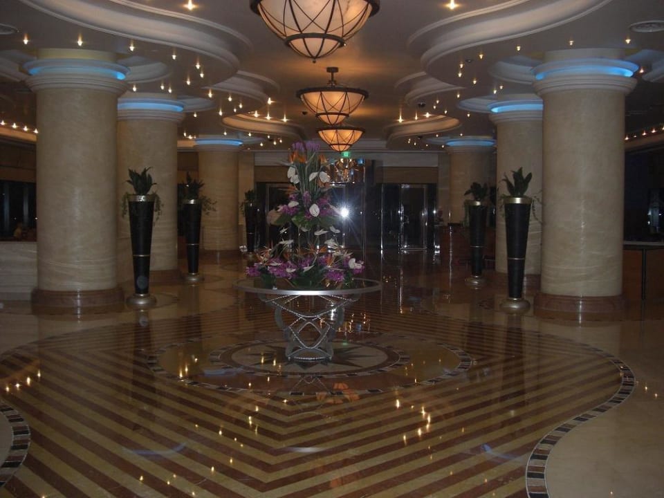 Lobby Le Meridien Mina Seyahi Beach Resort & Waterpark