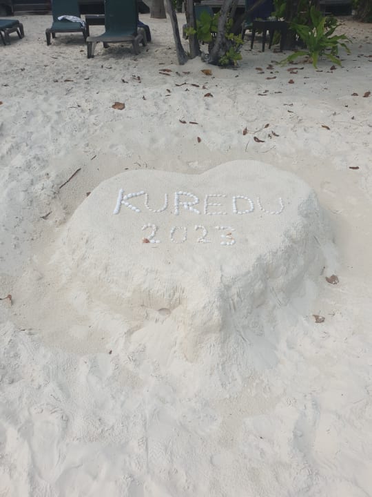 Strand Kuredu Island Resort & Spa