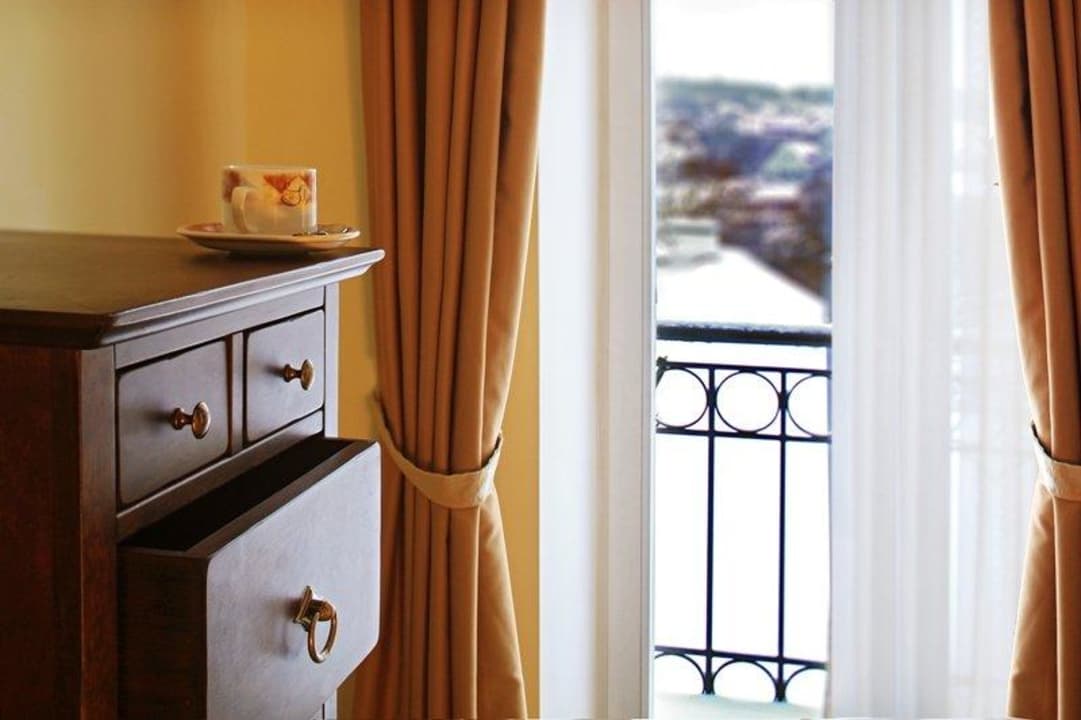 Interior Barbacan Apartments