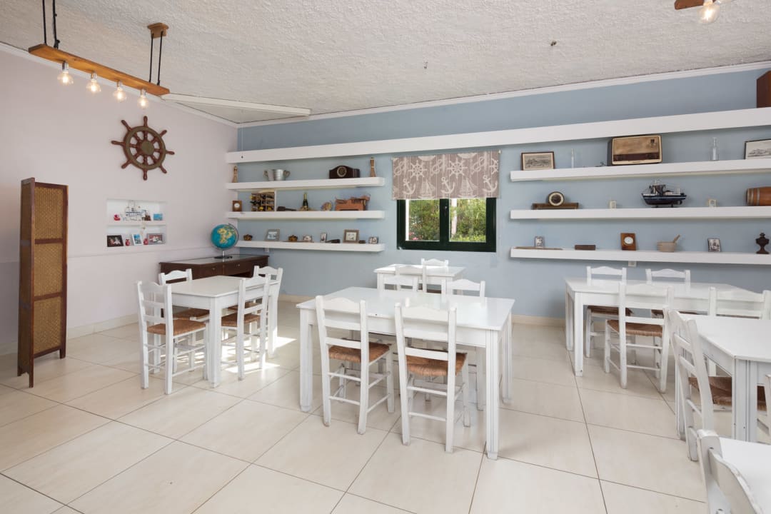 Gastro The Wave Apartments & studios