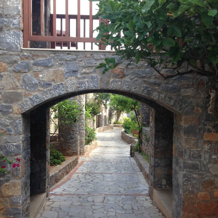 Weg zum Restaurant und großer Strand Ikaros Beach Luxury Resort & Spa - Adults Only