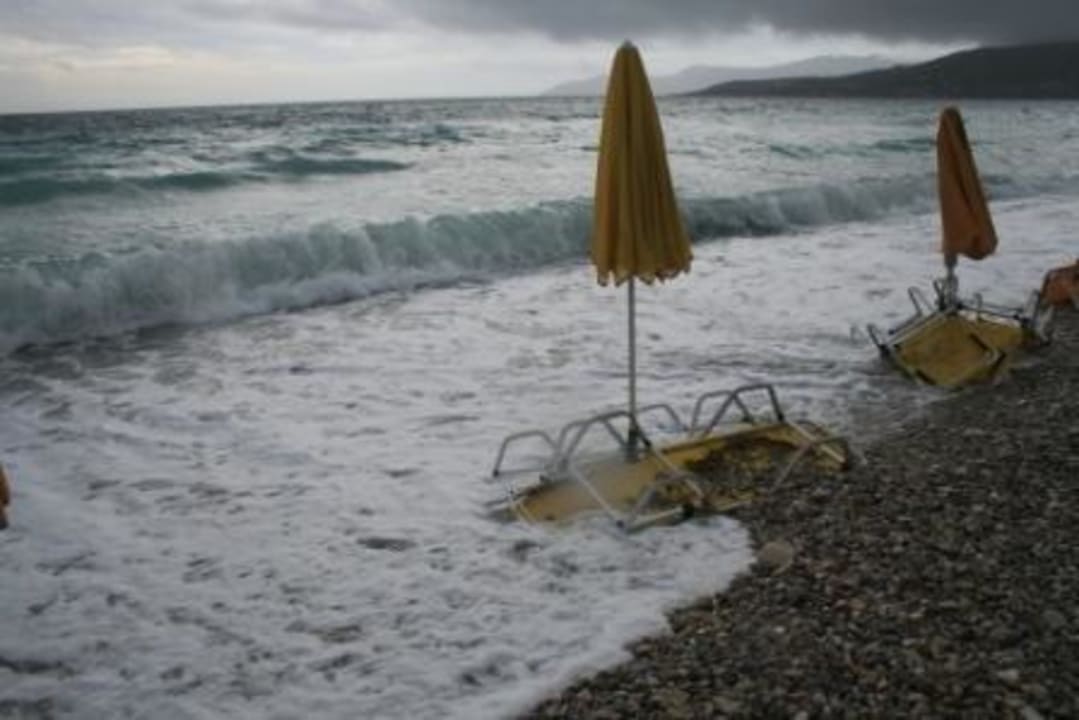 Auf Samos kann es auch regnen und stürmen Hotel Saint Nicholas