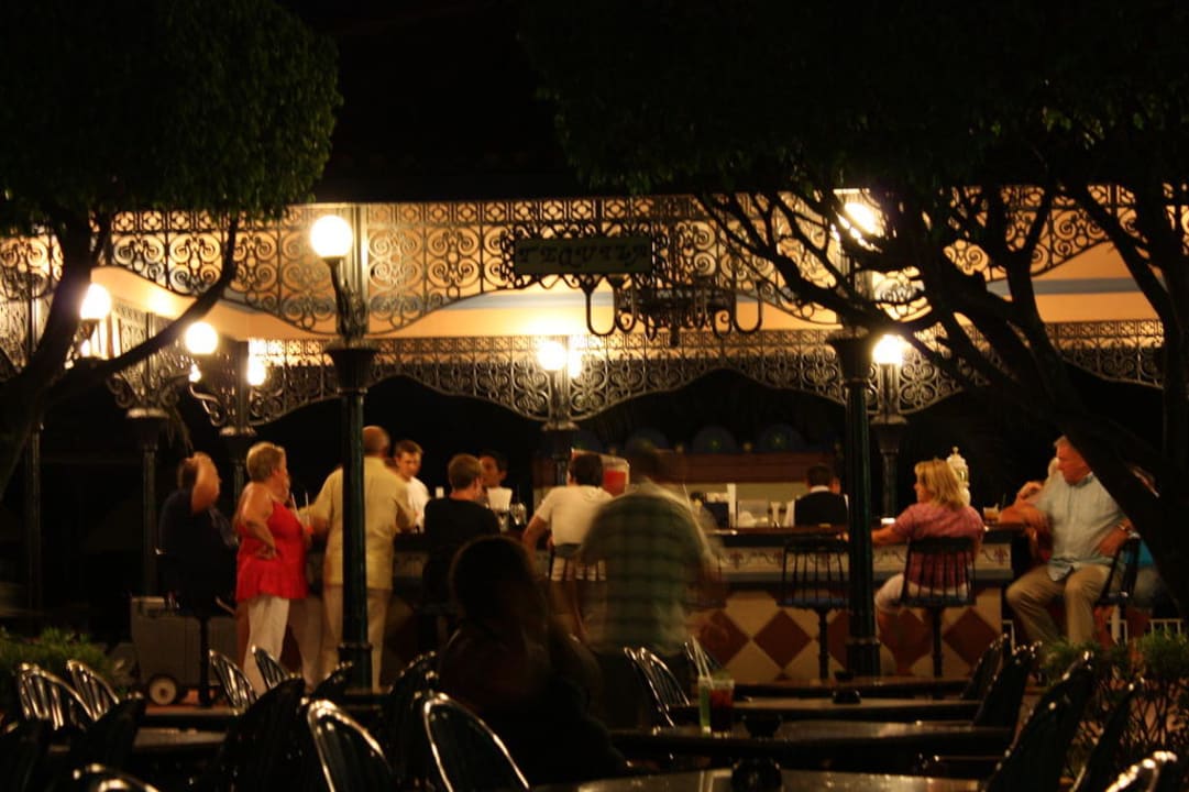 Bar le soir Hotel Riu Tequila