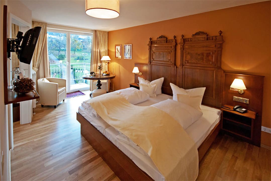 Unserer barrierefreie Juniorsuite "Falkennest" Hotel Brauneberger Hof