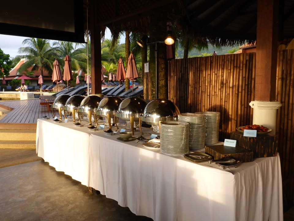 Vorbereitungen f.d.Abendessen i.Sundowner Restaura Khaolak Laguna Resort