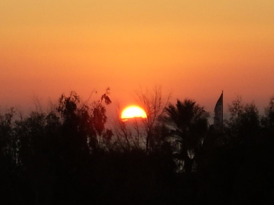 Sonnenuntergang von der Terrasse Sunis Evren Beach Resort Hotel & Spa