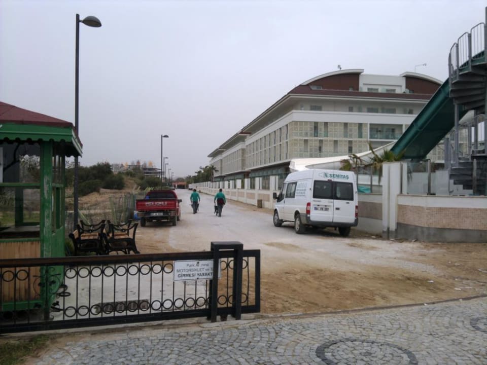 Von der Strandpromenade aus Sentido Trendy Verbena Beach