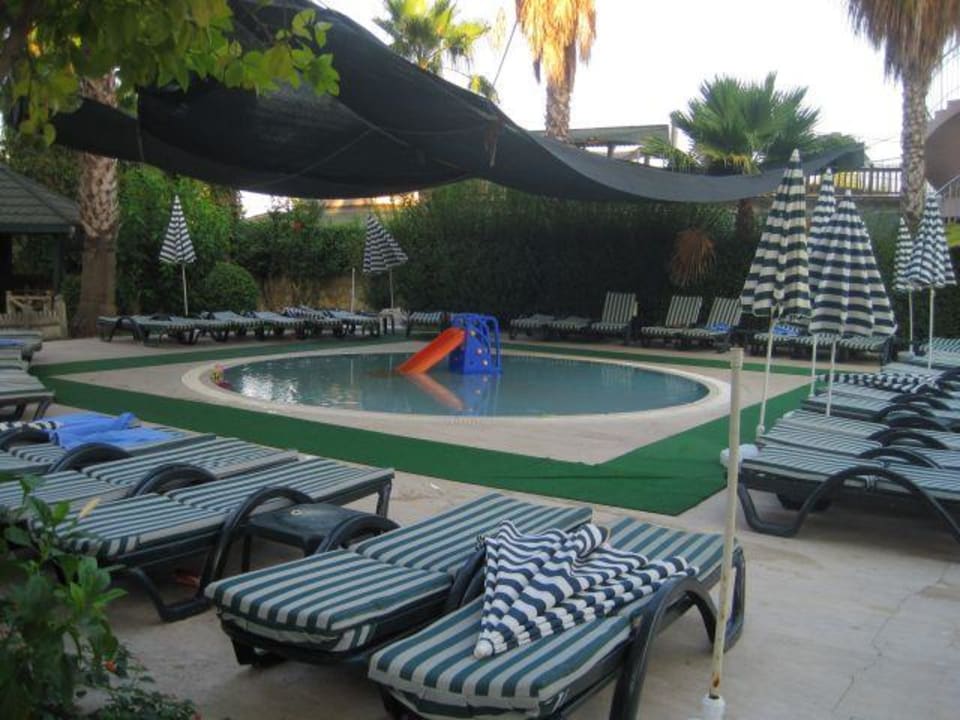 Kinderpool Hotel Meryan