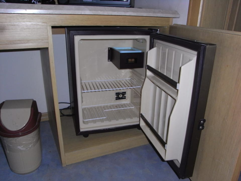 Leerer Kühlschrank im 5-Sterne Hotel Polat Thermal Hotel