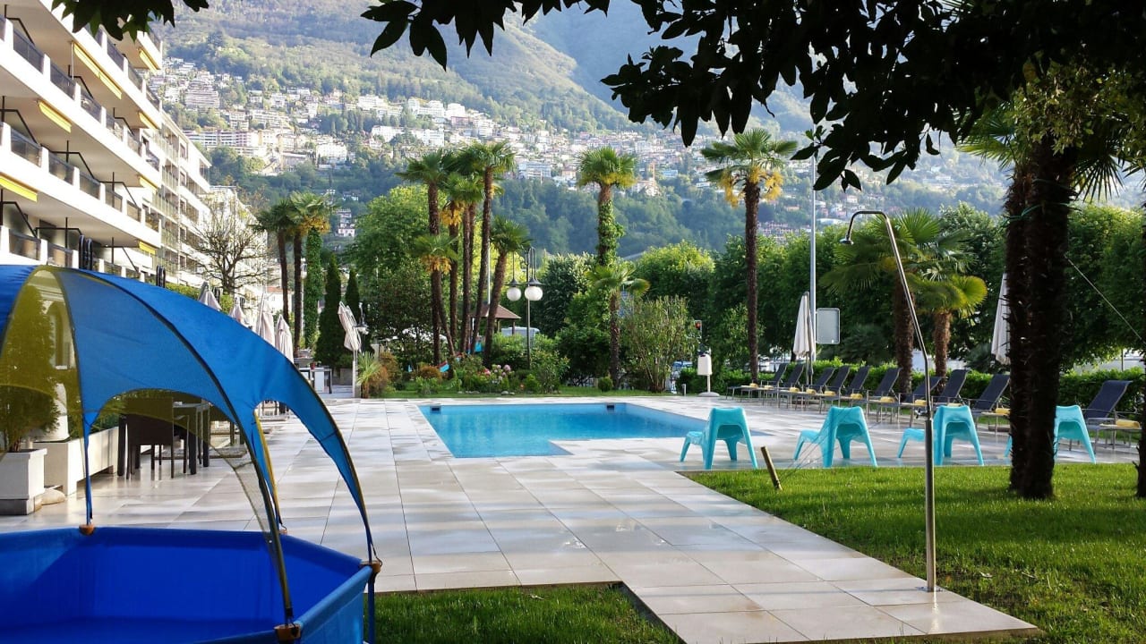 Pool H4 Hotel Arcadia Locarno