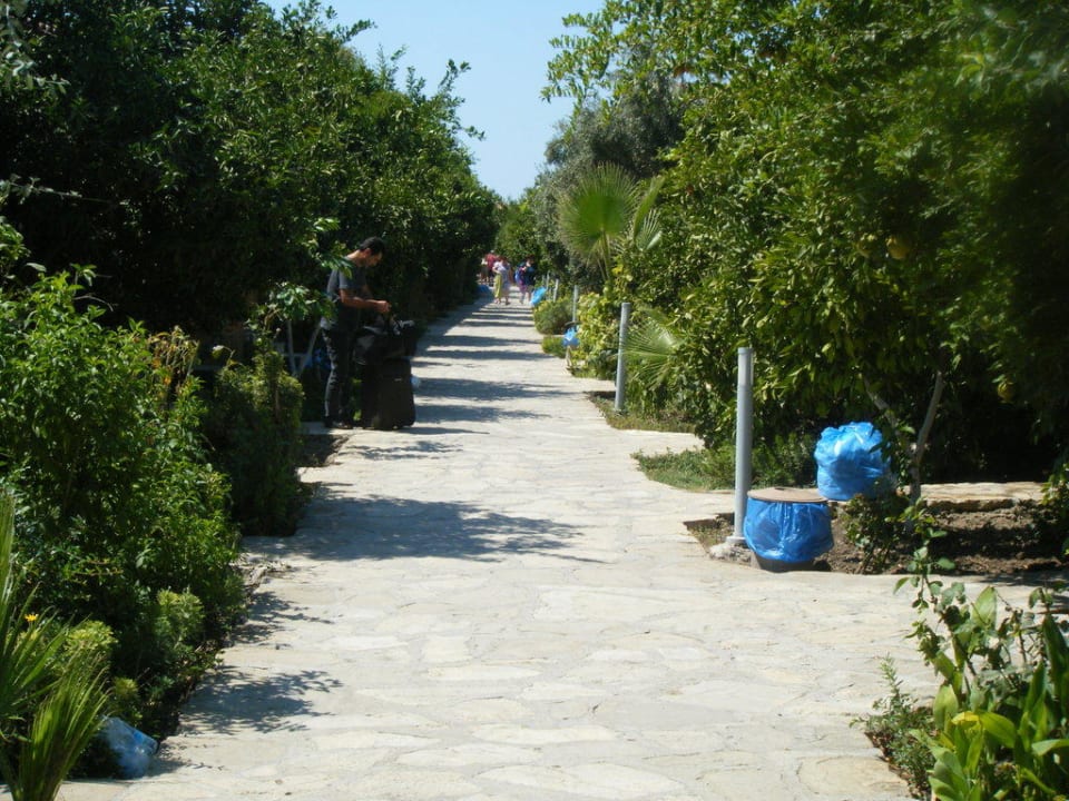 Der lange Weg Özlem Garden Hotel