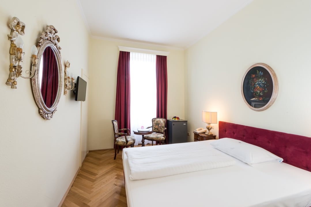 Zimmer Hotel Graben