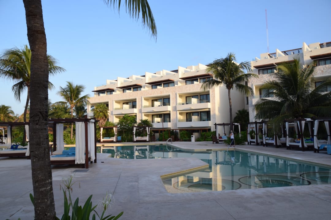 Pool Akumal Bay Beach & Wellness Resort