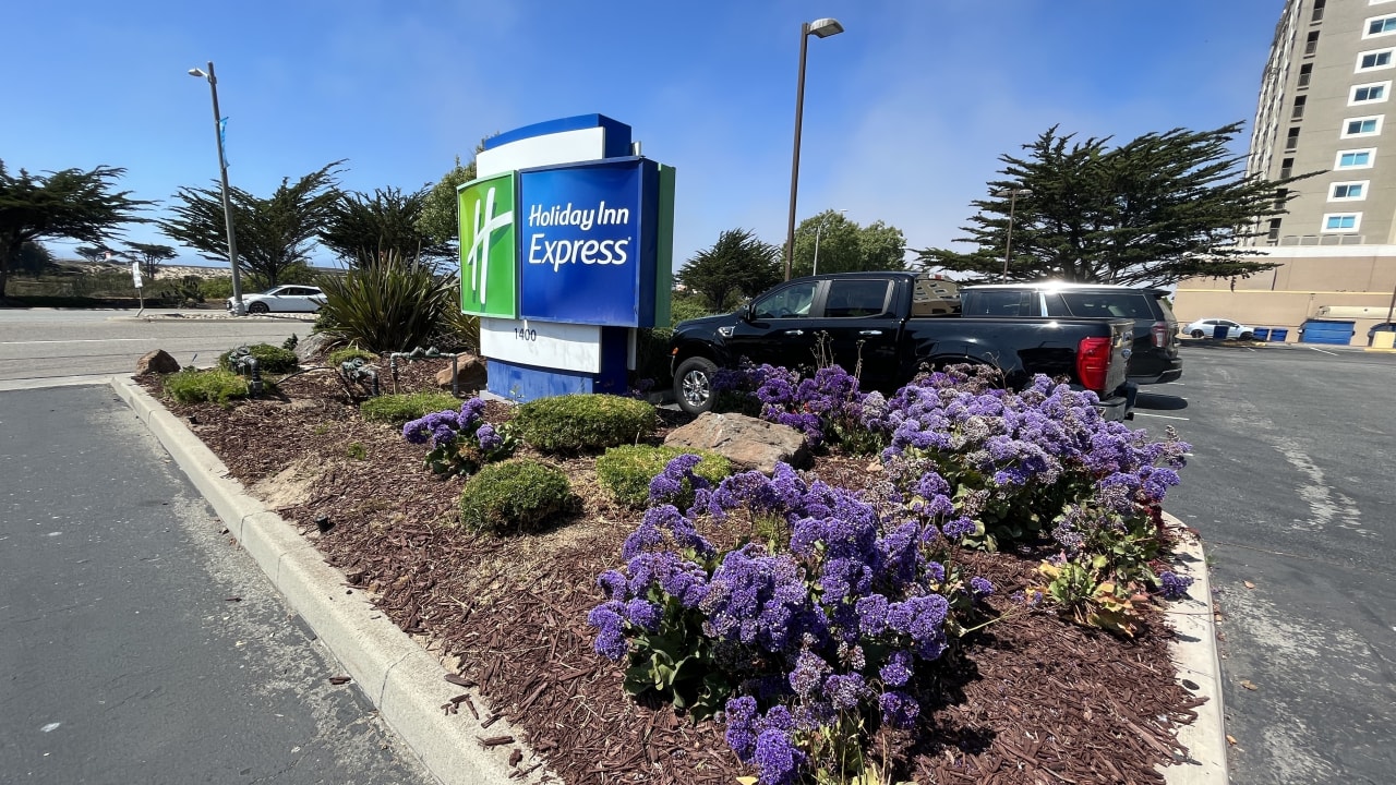 Außenansicht Holiday Inn Express at Monterey Bay