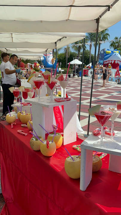 Pool Royal Taj Mahal Hotel