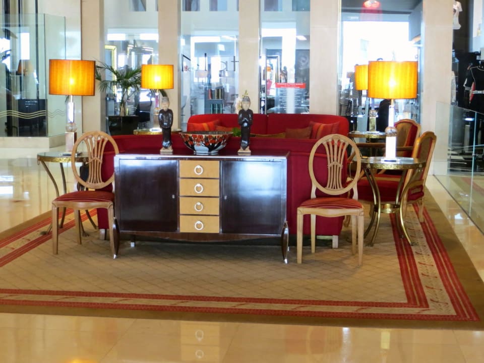 Dekomöbel in der Lobby Hotel Cascais Miragem