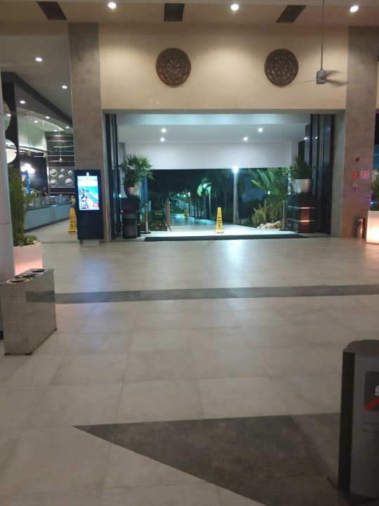 Lobby Hotel Riu Playacar