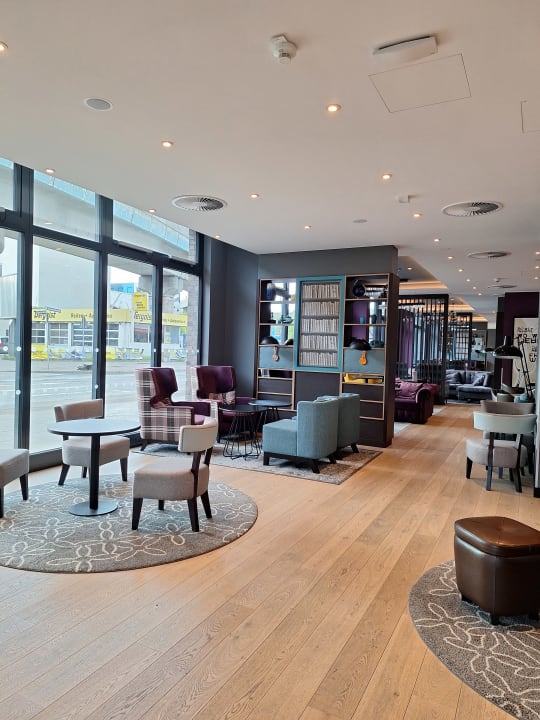 Lobby Premier Inn Hamburg City Klostertor