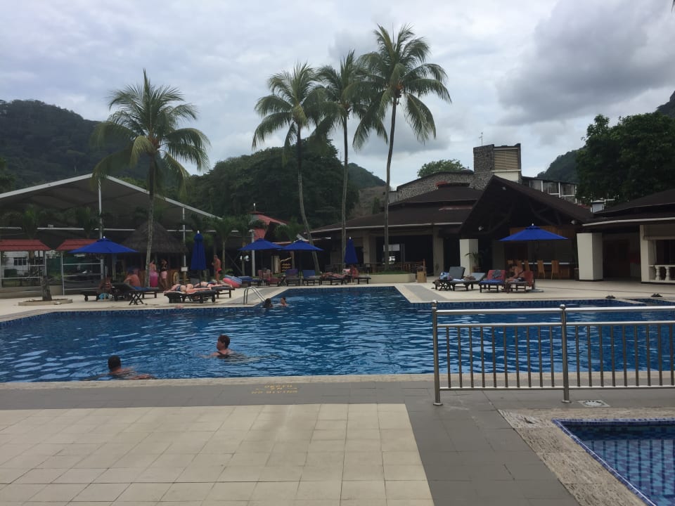 Pool Berjaya Beau Vallon Bay Resort & Casino