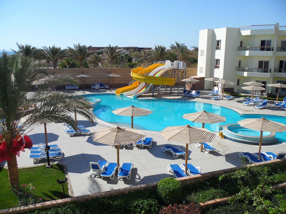 Blick auf den 2. Pool Palm Beach Resort