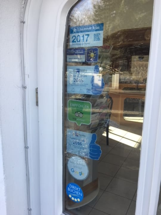 Außenansicht Landschloss Ernestgrün