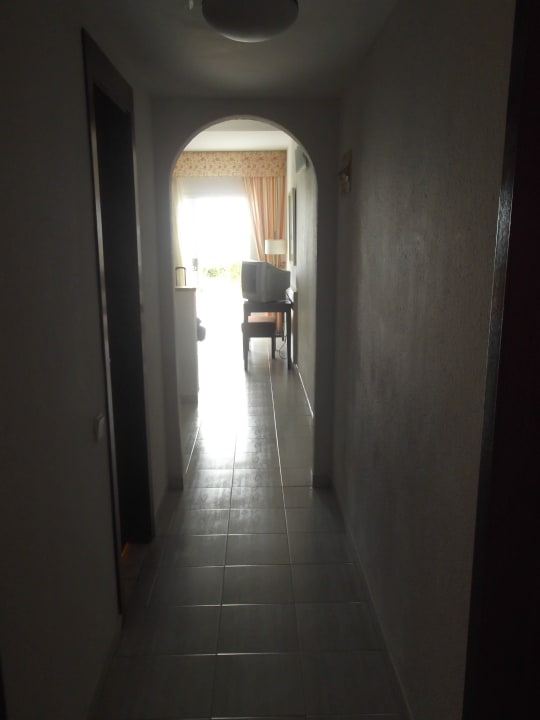 Blick vom Schlafzimmer zur Terrassentür SBH Hotel Taro Beach