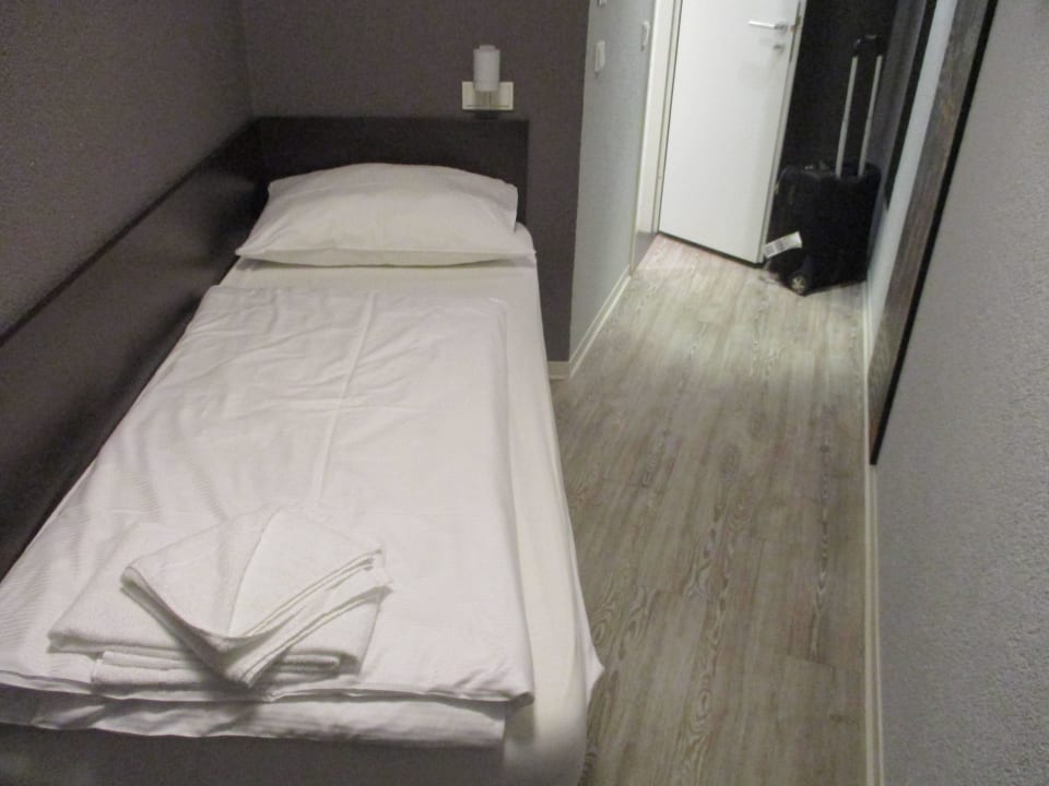 Das ist alles MEININGER Hotel Berlin Hauptbahnhof