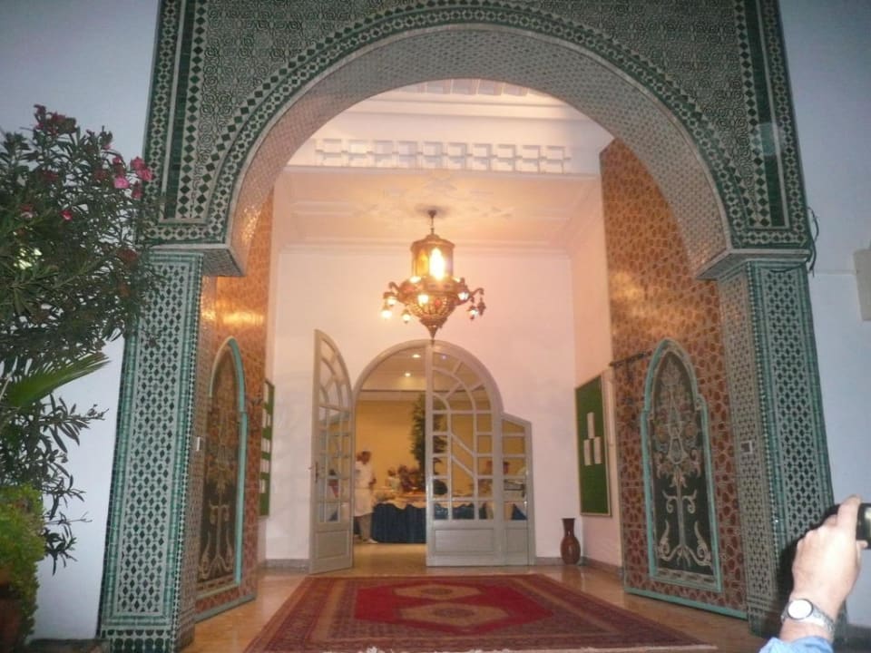  Entrée resto Hotel Le Tivoli