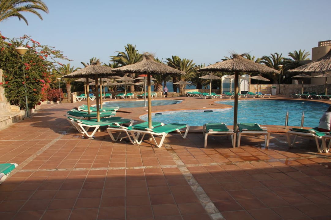 Kleiner Pool SBH Monica Beach Resort