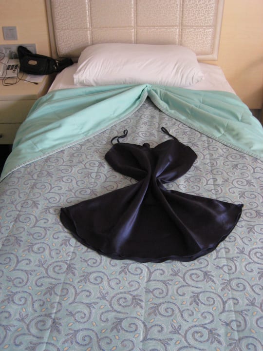 Schön gemachte Betten VONRESORT Golden Coast