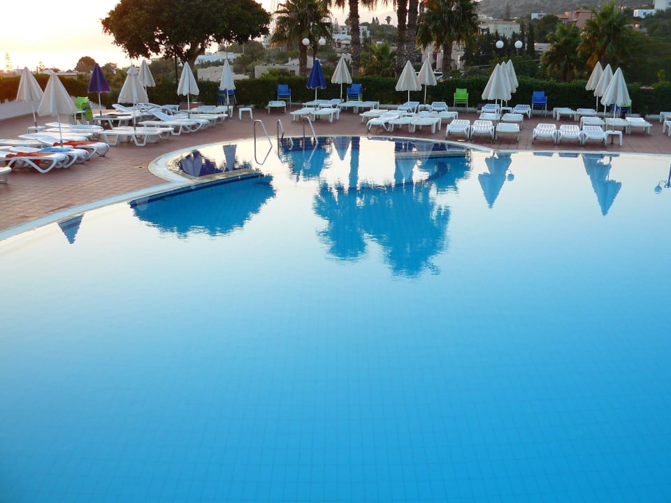 Mehrere Pools Royal & Imperial Belvedere Resort