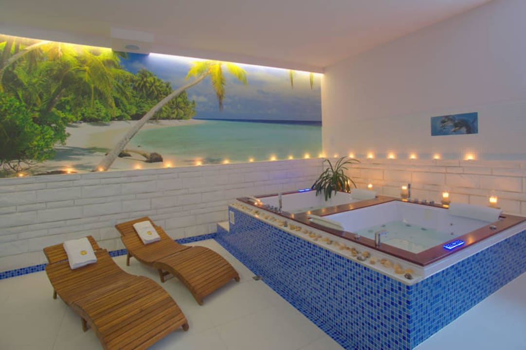 Jacuzzi w penisionie Balladyna Resort Niegocin