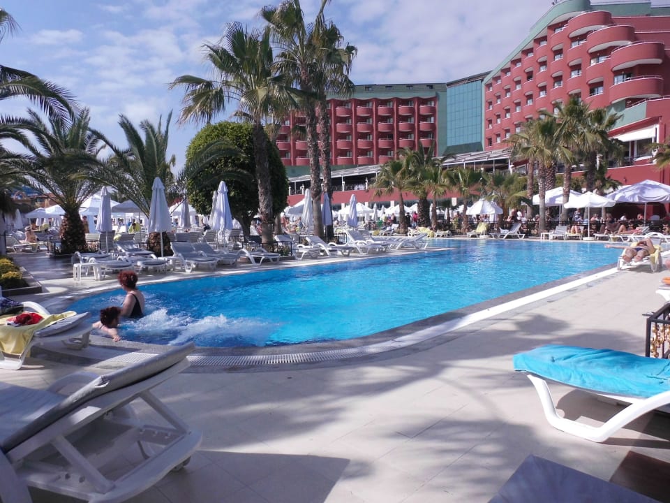 Het nieuwe zwembad  Delphin Deluxe Resort