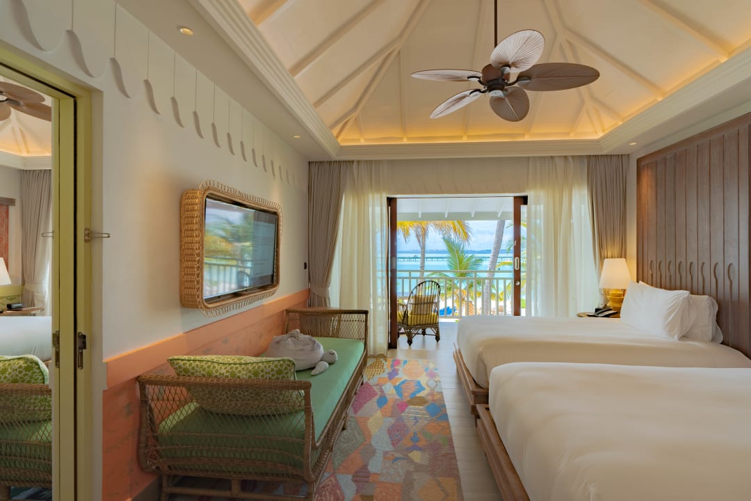 Zimmer SAii Lagoon Maldives, Curio Collection by Hilton