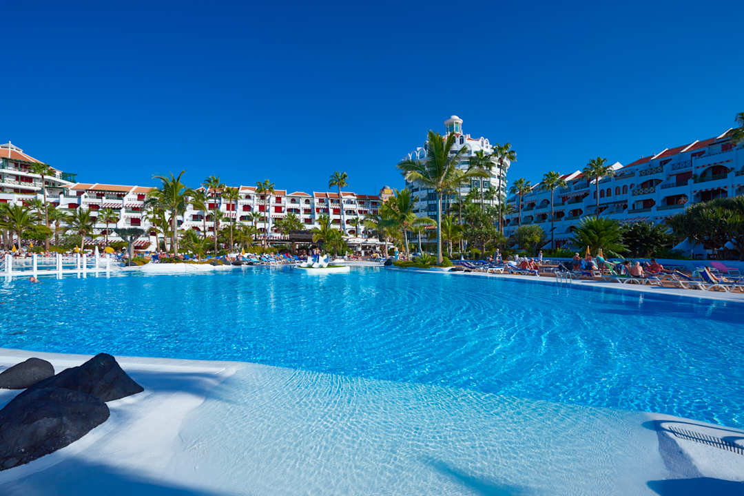 Pool Parque Santiago IV Official