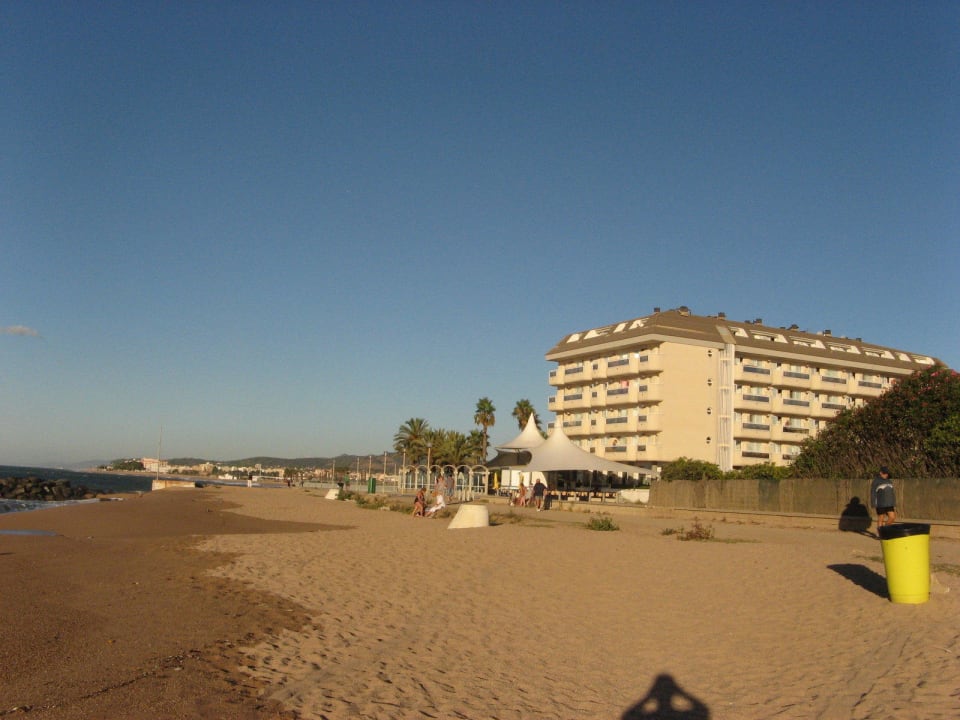 Na plaży CAPRICI BEACH HOTEL & SPA
