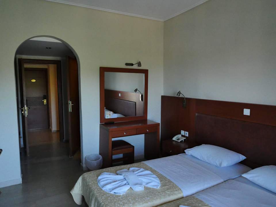 Hotel Jupiter Karras Grande Resort