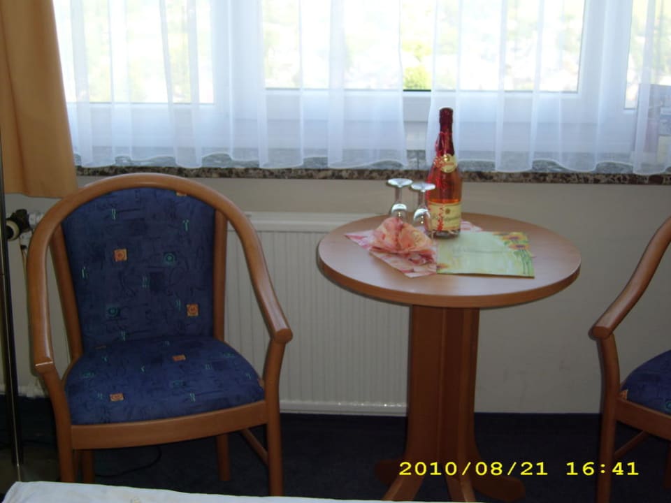 Sitzecke im Zimmer AHORN Hotel Am Fichtelberg