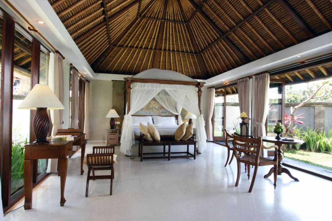 Deluxe Pool Villa Kamandalu Ubud