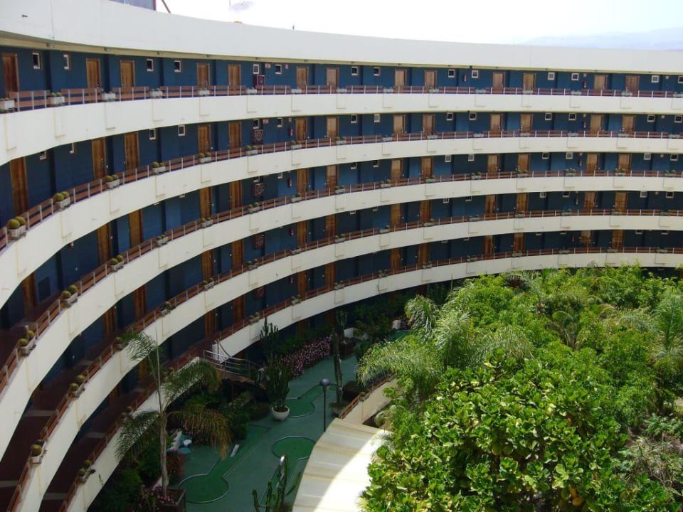 Innenhof Bull Escorial & Spa