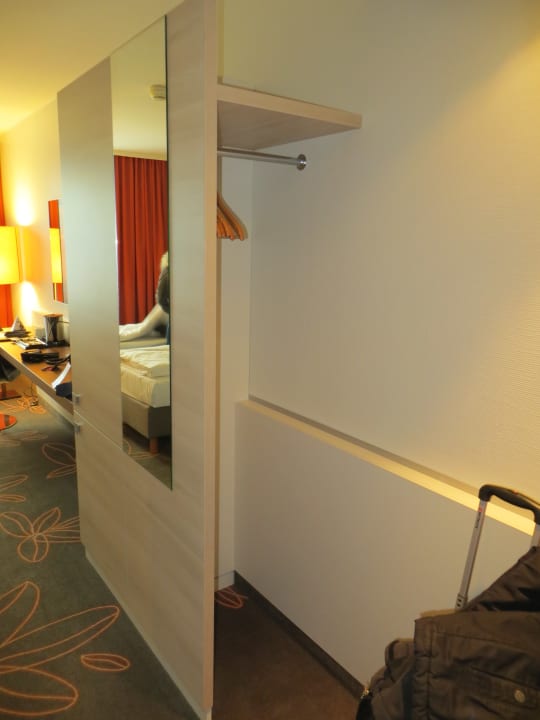 Zimmer H+ Hotel Hannover