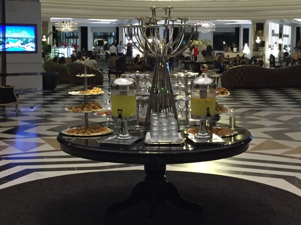 Eingang Hotel Delphin Imperial