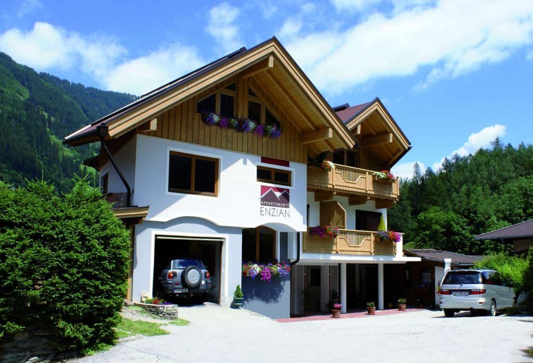 Aussenaufnahme Appartements Enzian