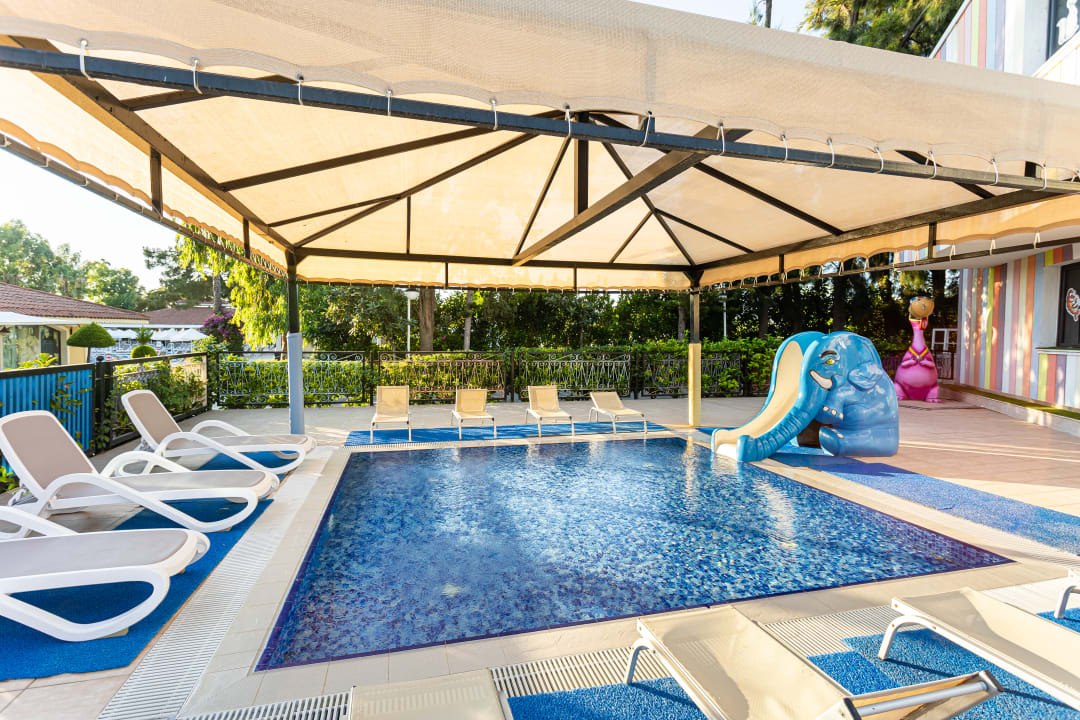 Pool Club Hotel Phaselis Rose